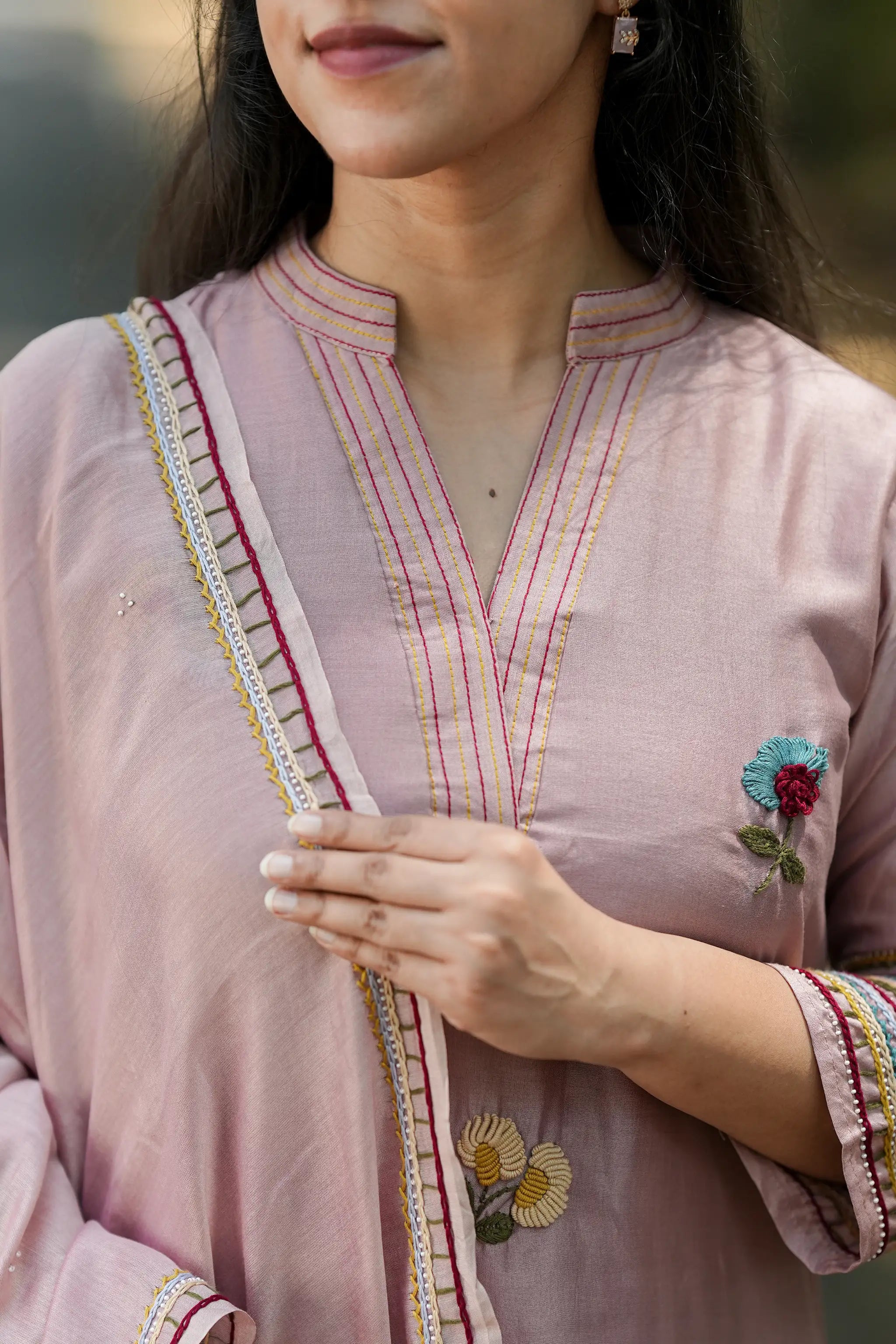 Light Mauve Mul Chanderi Suit Set with Floral Butis