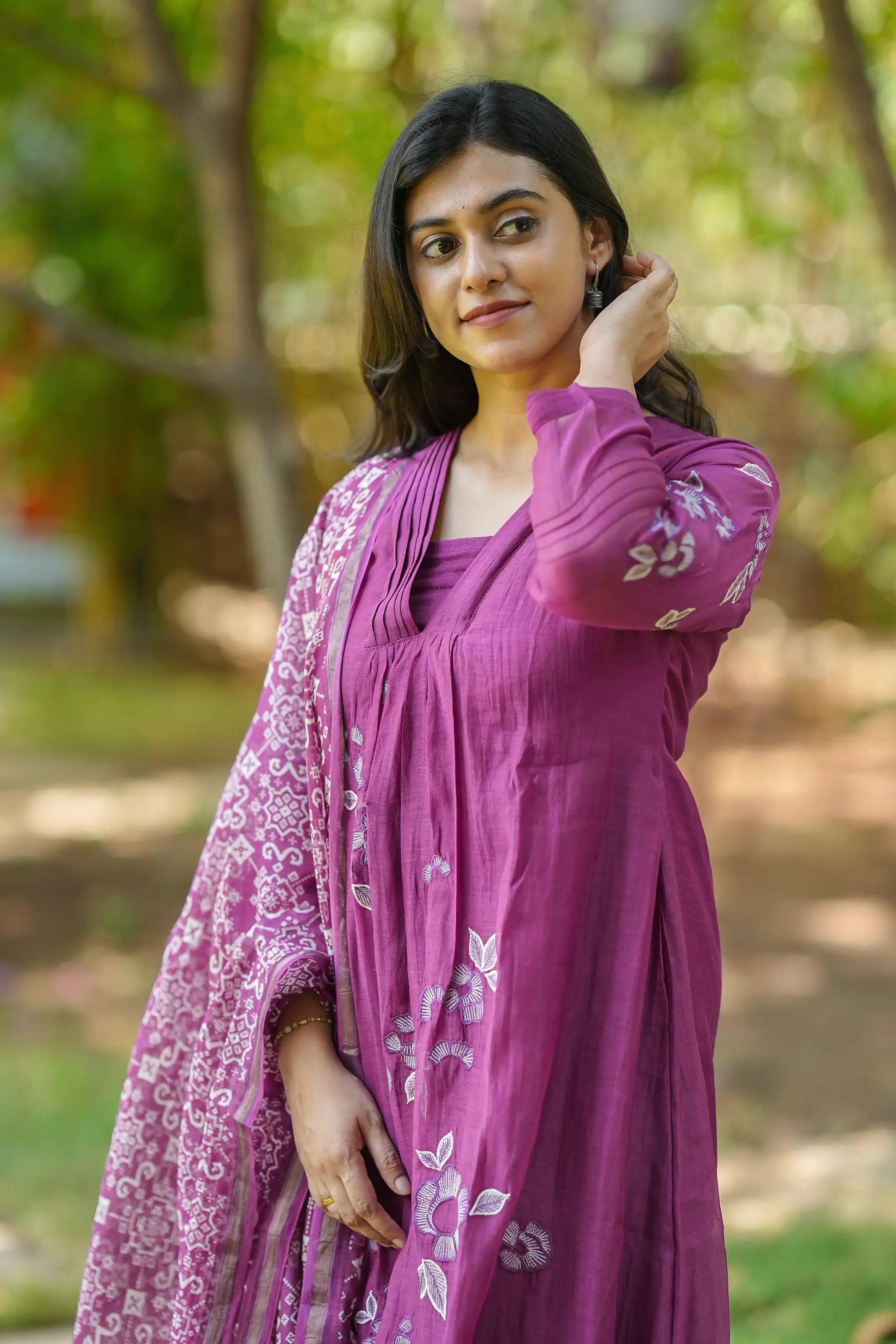 Rich Magenta Mul Chanderi Applique Embroidered Suit Set